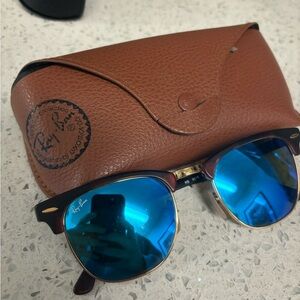 Ray Ban clubmaster - blue mirror lenses